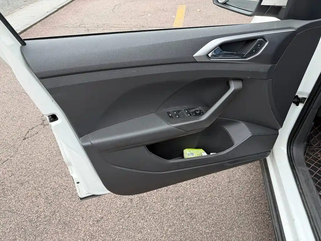 Volkswagen T-Cross — миниатюра 6