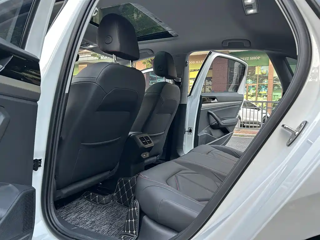 Volkswagen Lavida — миниатюра 9