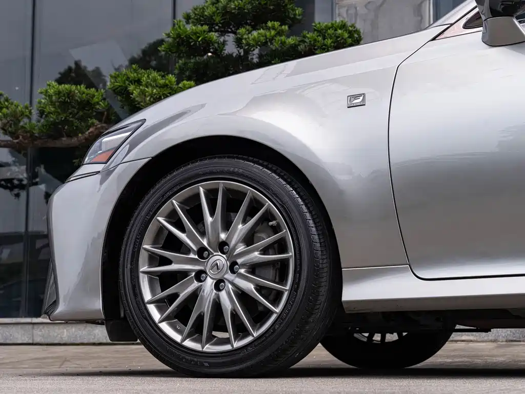 Lexus GS — миниатюра 8