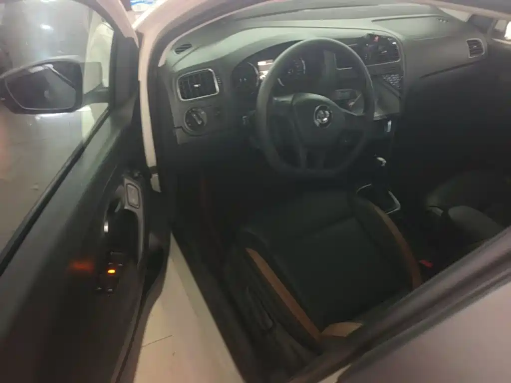 Volkswagen Polo — миниатюра 18
