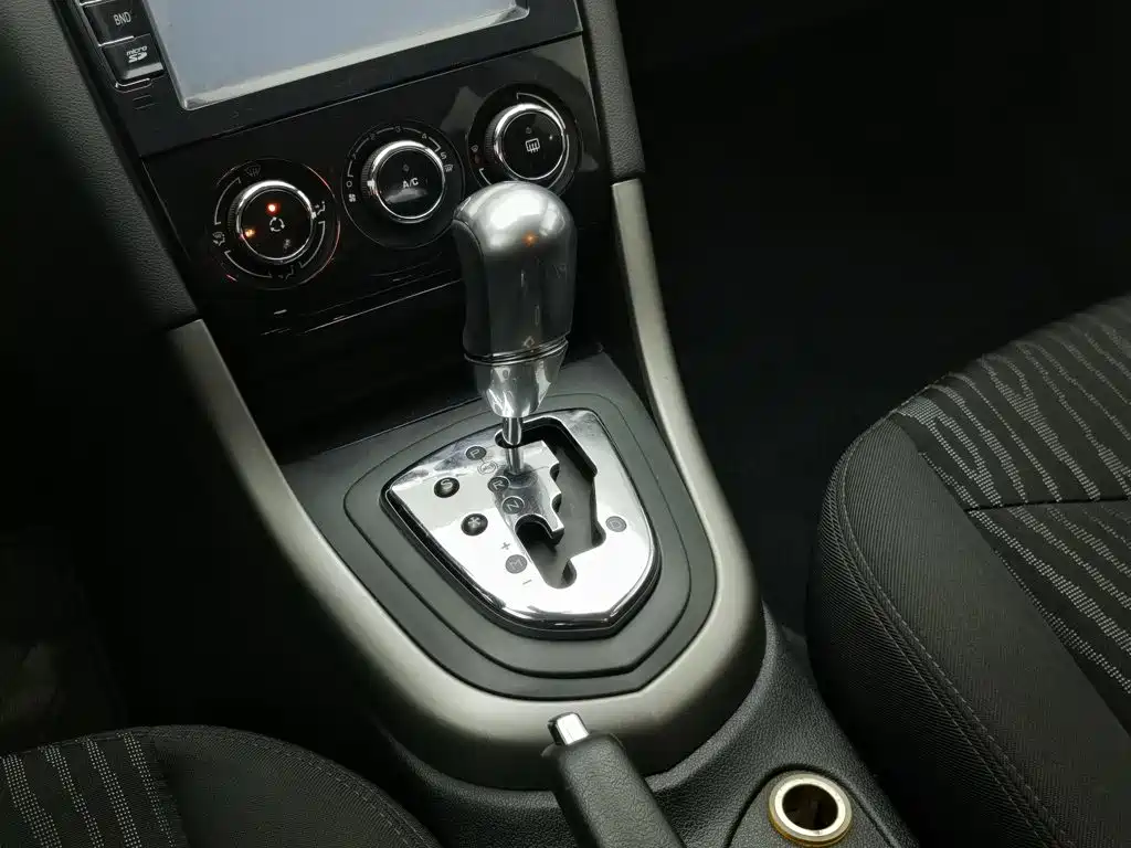 Peugeot 408 — миниатюра 13