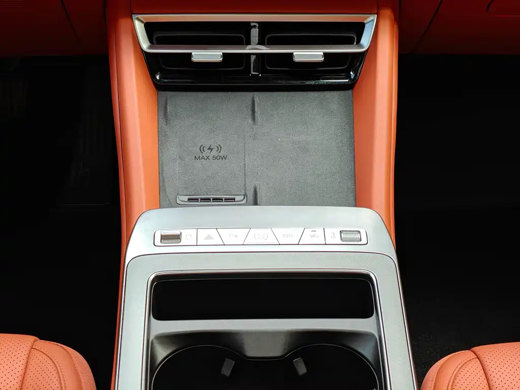 BYD Tang L — миниатюра 11