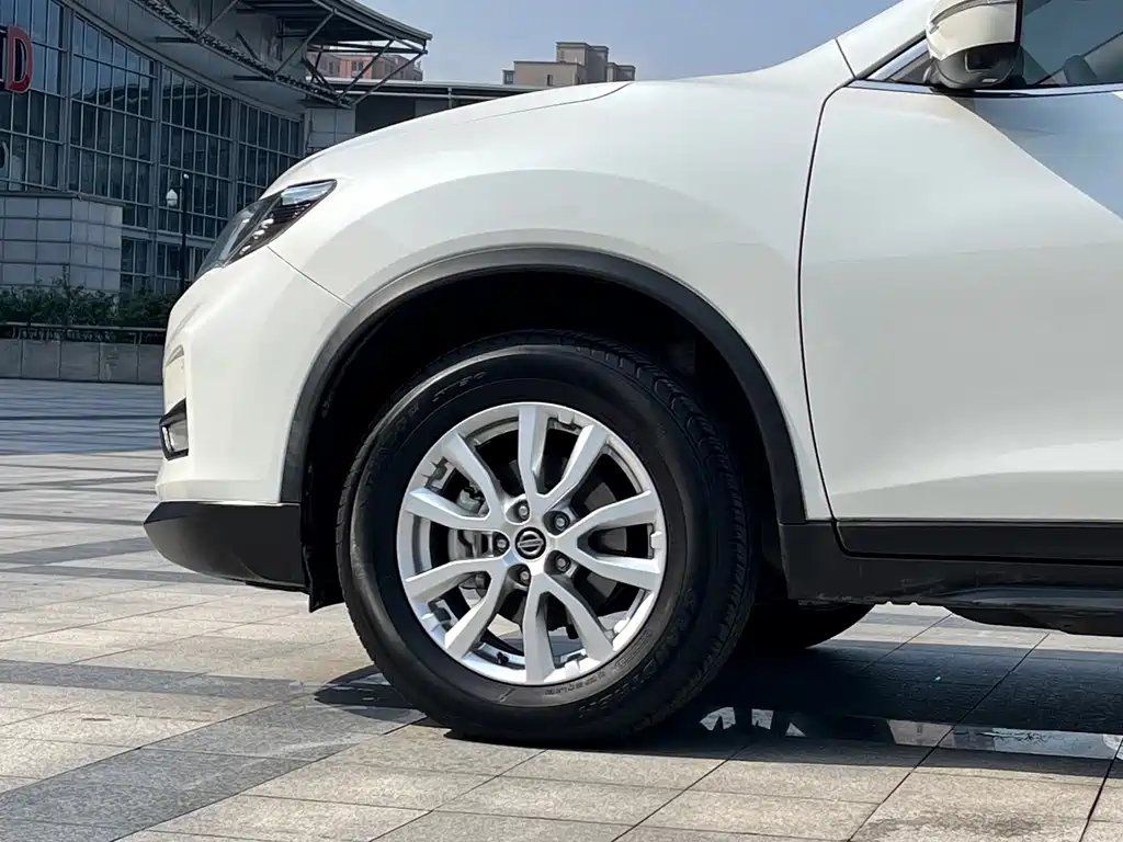 Nissan X-Trail — миниатюра 8