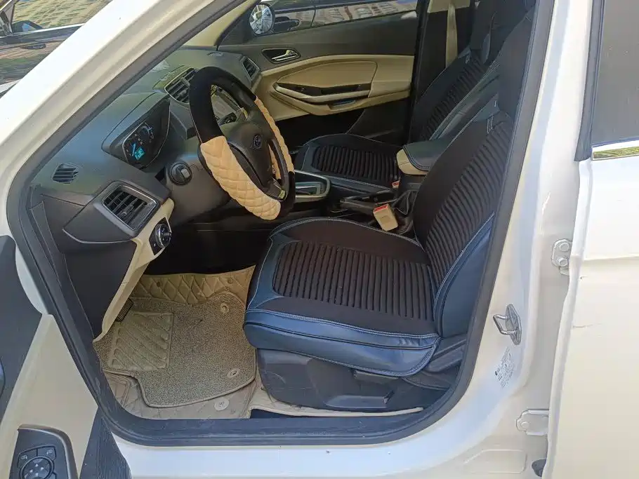 Ford Escort — миниатюра 9