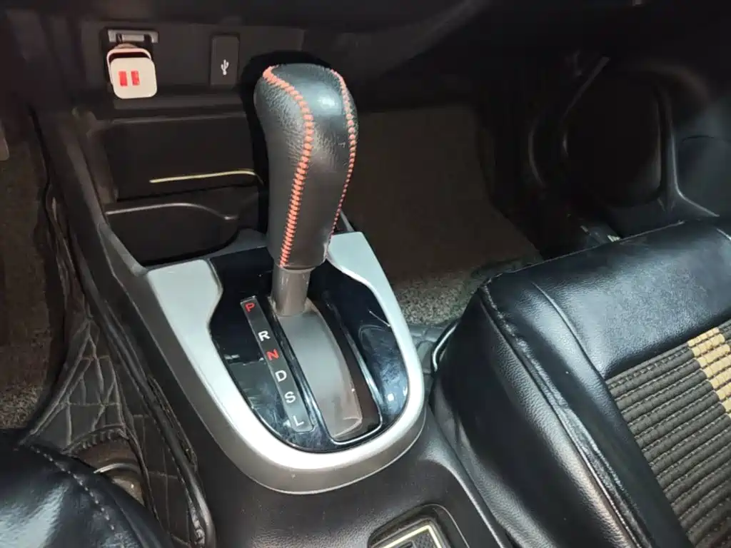 Honda Fit — миниатюра 14