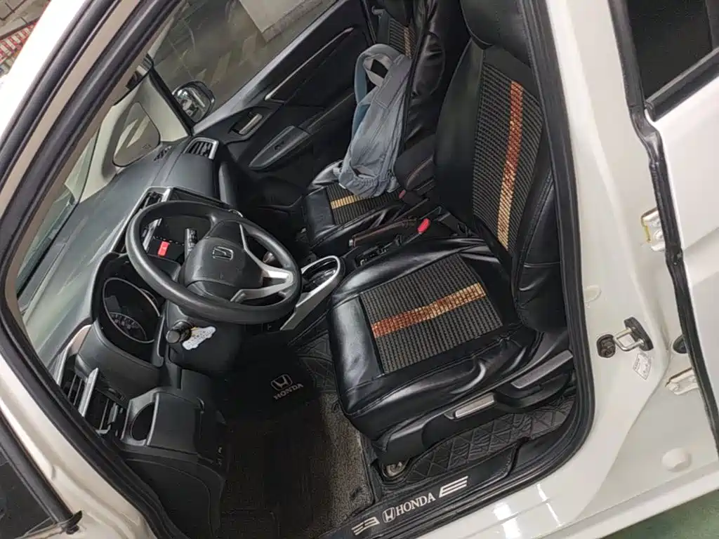 Honda Fit — миниатюра 15