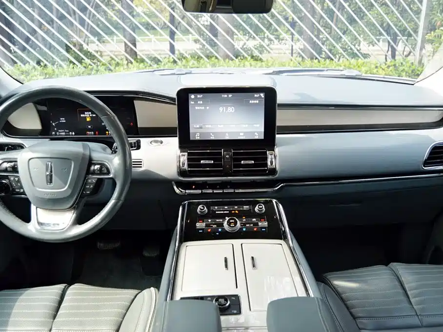 Lincoln Navigator — миниатюра 15