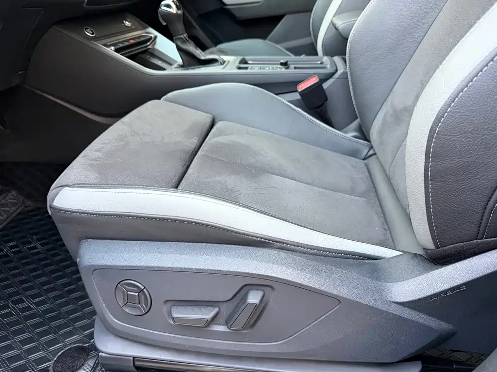 Audi Q3 — фотографии объявления, Фото 11