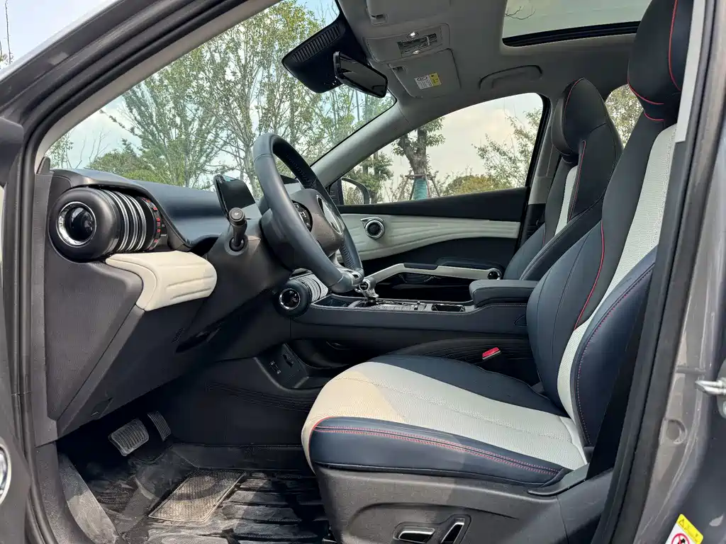 BYD Yuan Plus — миниатюра 13