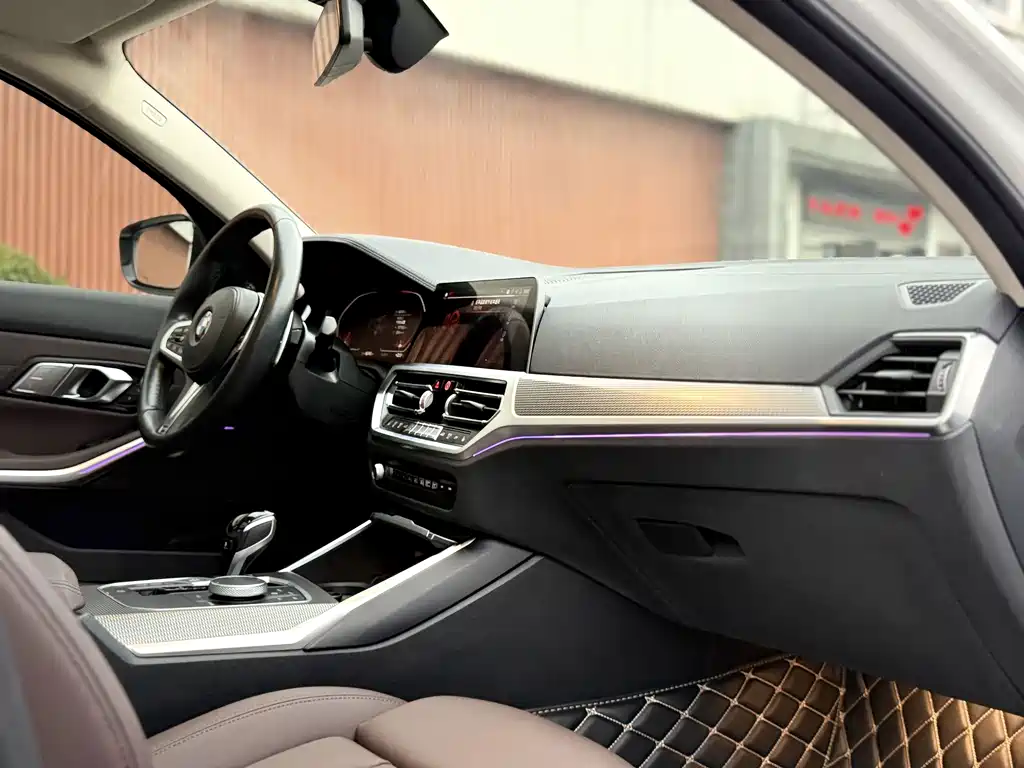 BMW 3 Series — миниатюра 8