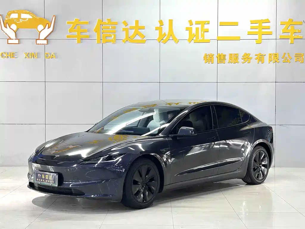 Tesla Model 3 2025