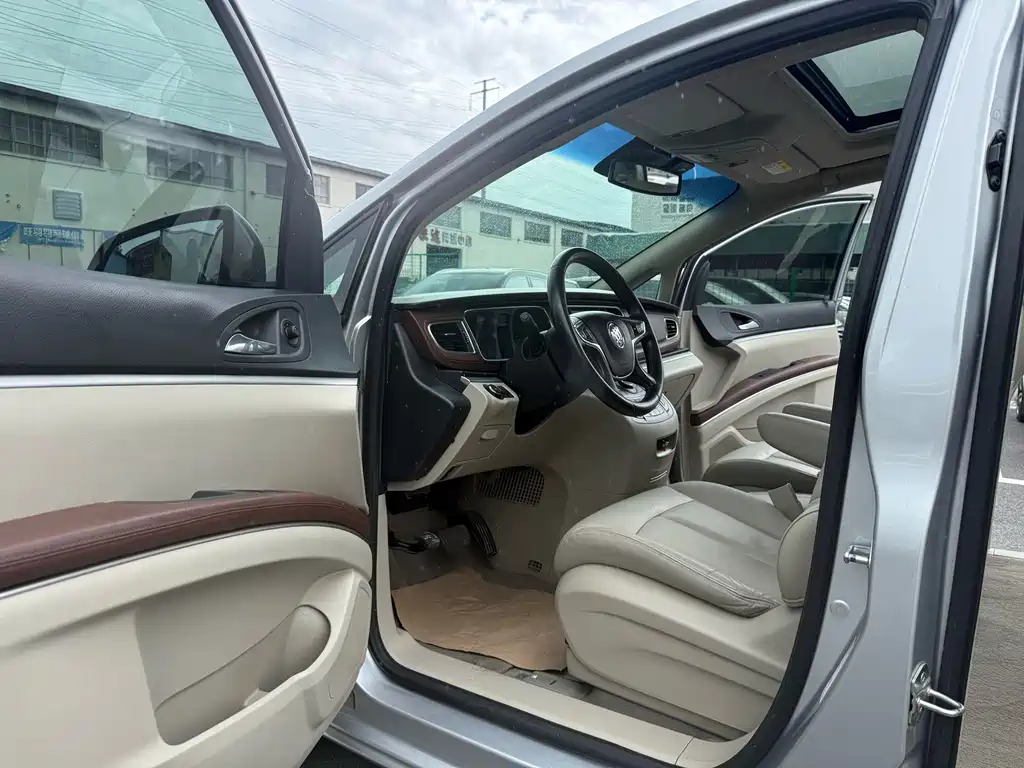 Buick GL8 — миниатюра 13