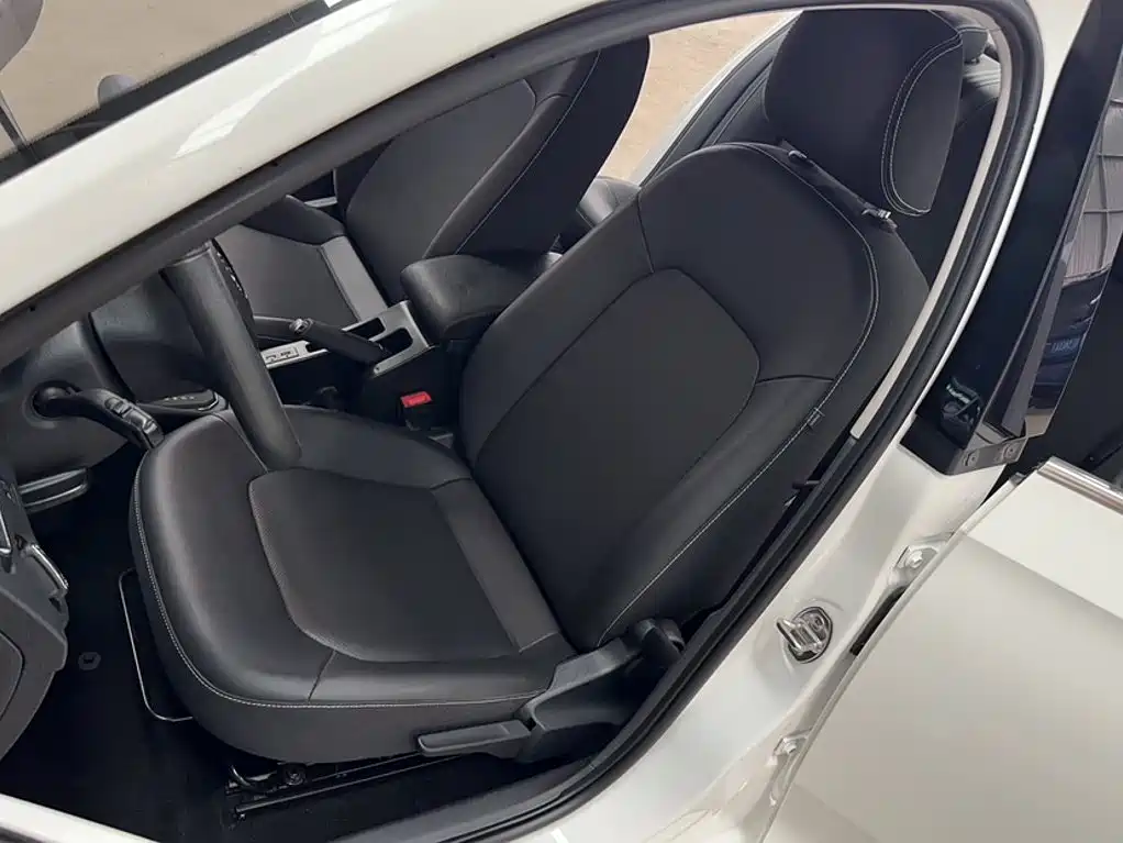 Skoda Rapid — миниатюра 13
