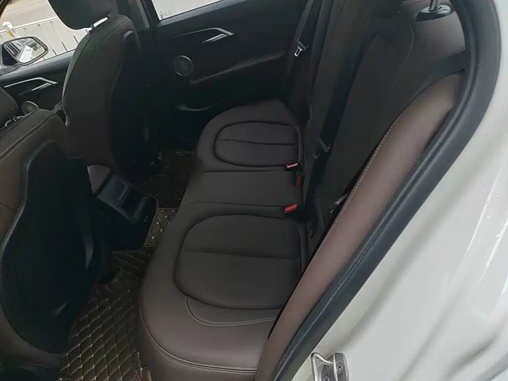 BMW 1 Series — миниатюра 17