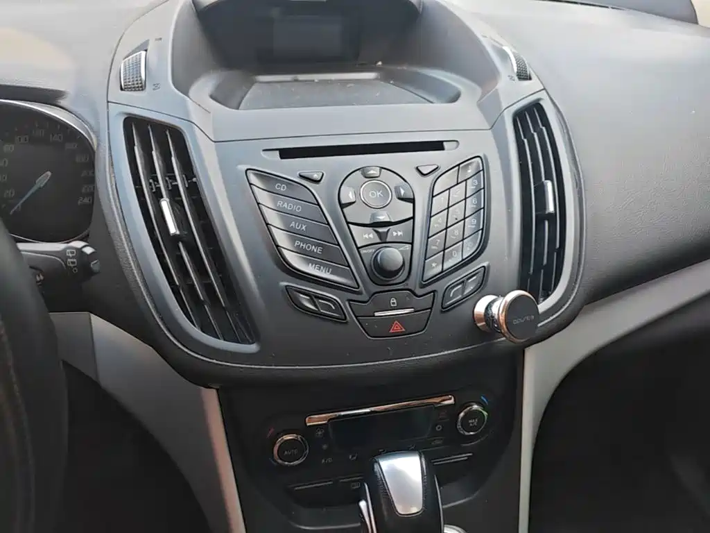 Ford Kuga — миниатюра 13