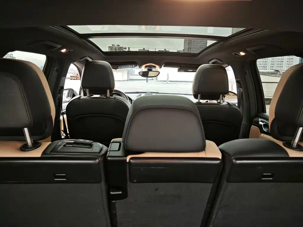 Porsche Cayenne — миниатюра 13