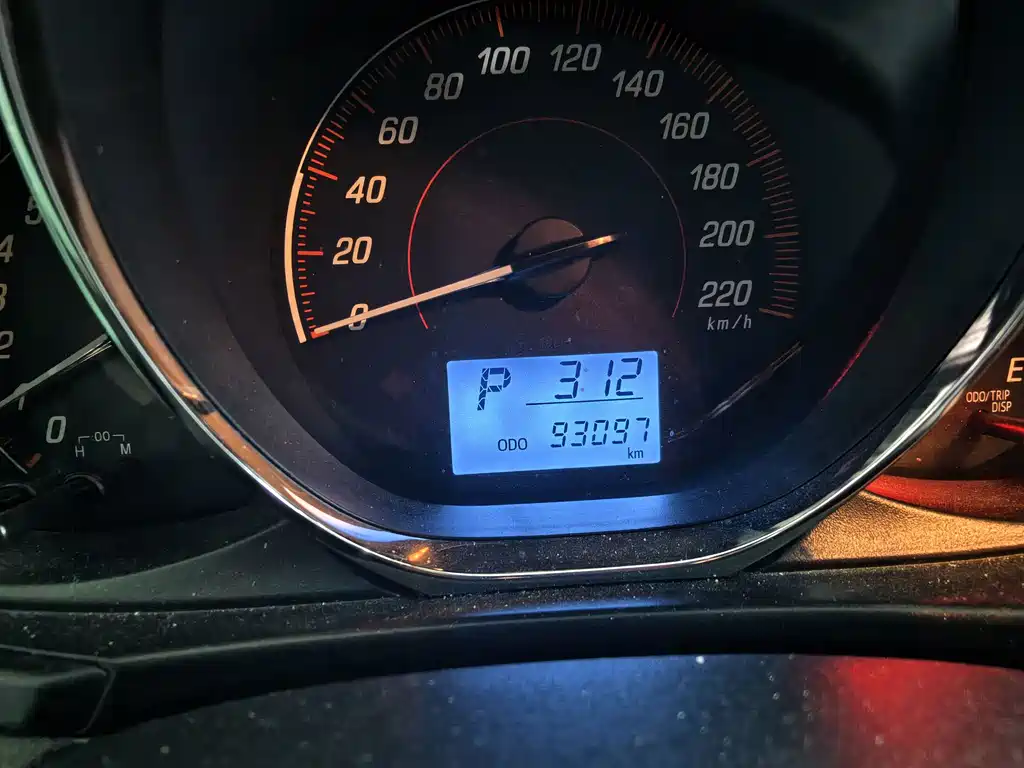 Toyota Yaris L — миниатюра 9
