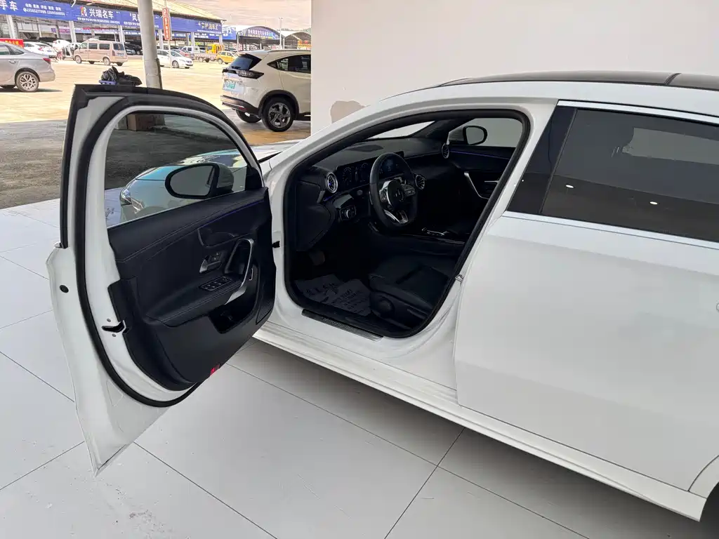 Mercedes-Benz A-Class — миниатюра 4