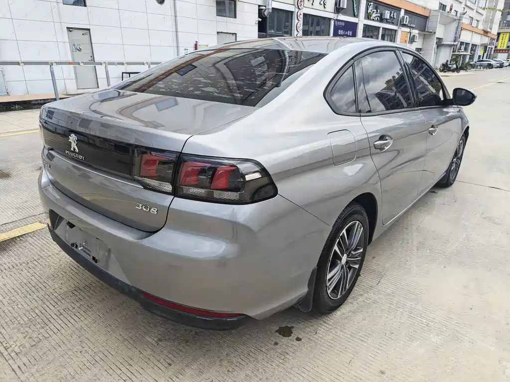 Peugeot 308 — миниатюра 4