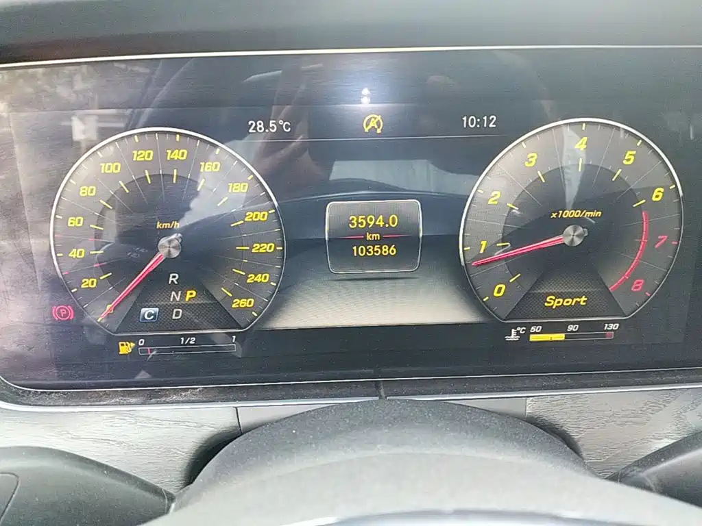 Mercedes-Benz E-Class — миниатюра 12