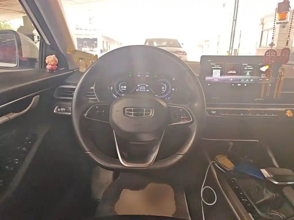 Geely Emgrand — миниатюра 3