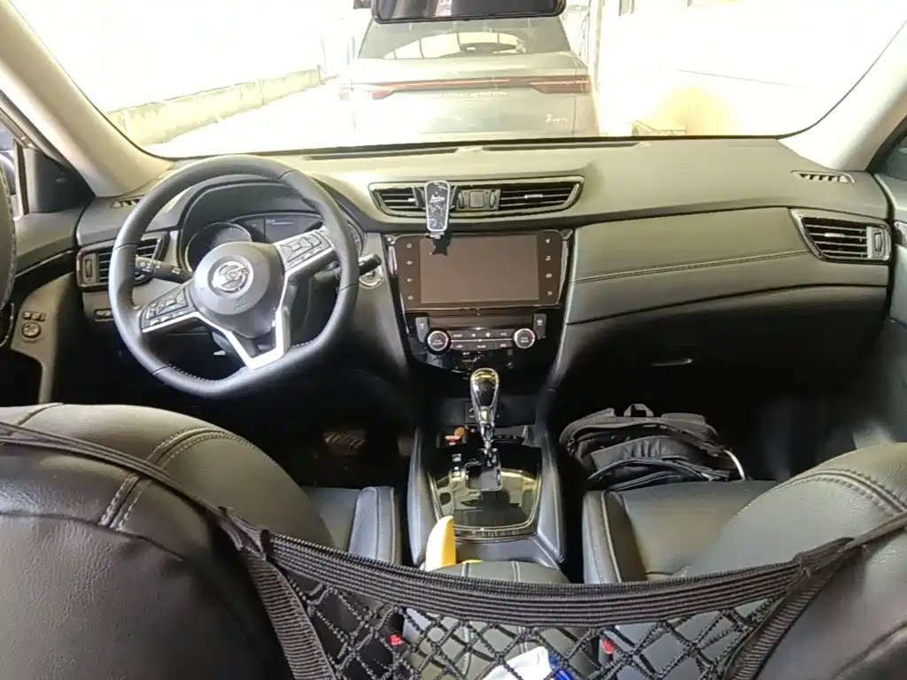 Nissan X-Trail — миниатюра 10