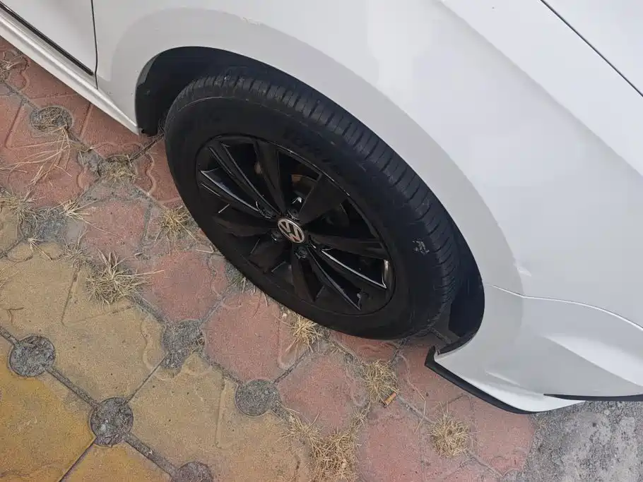 Volkswagen Sagitar — миниатюра 6