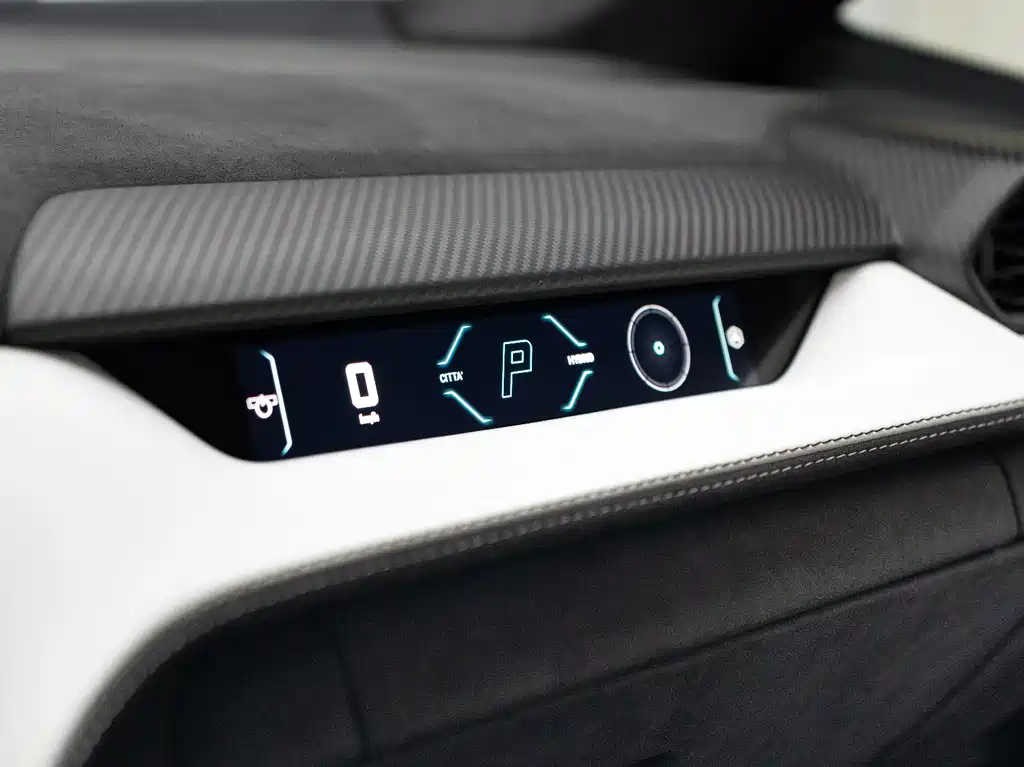 Lamborghini Revuelto — миниатюра 30