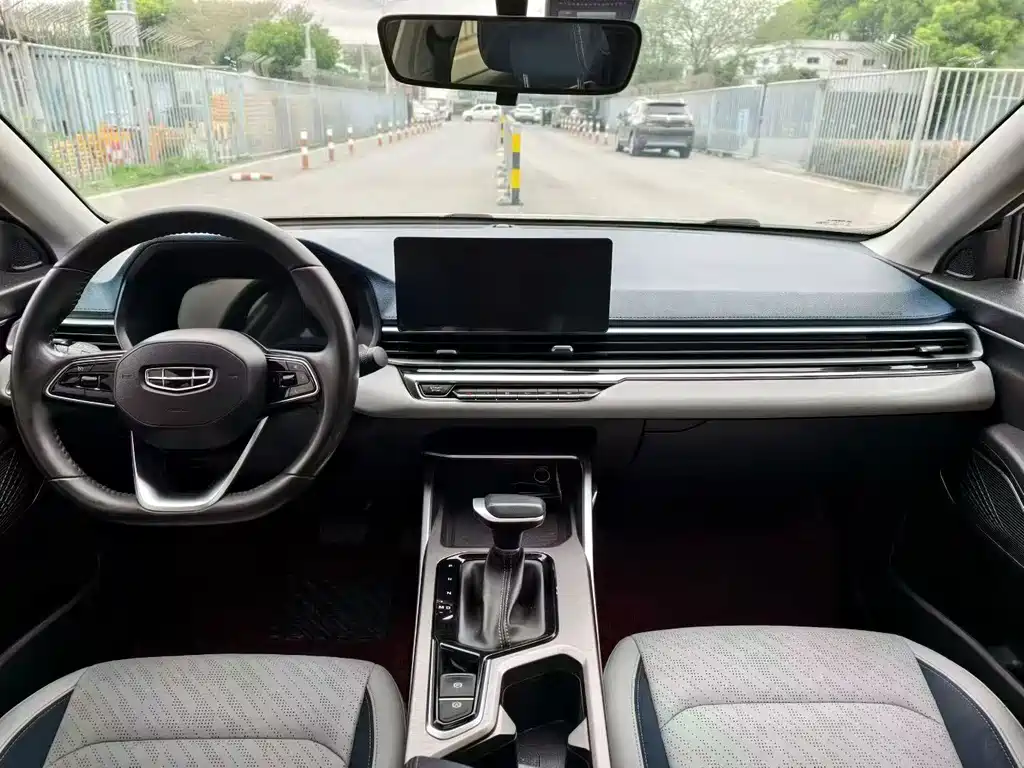 Geely Emgrand — миниатюра 3
