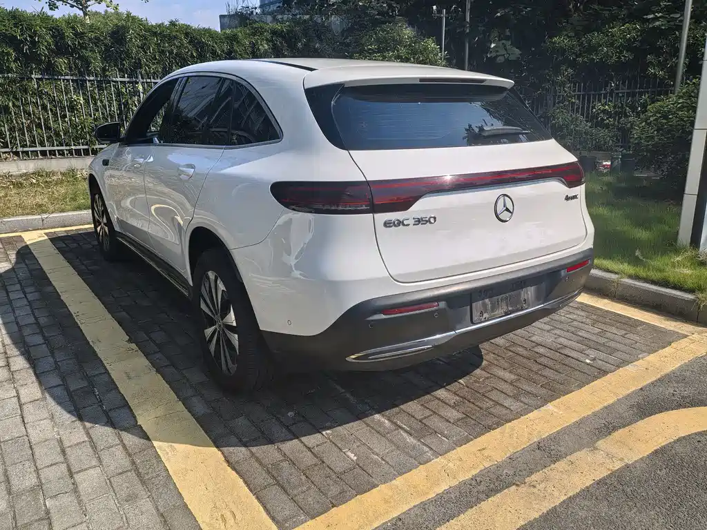 Mercedes-Benz EQC — миниатюра 5