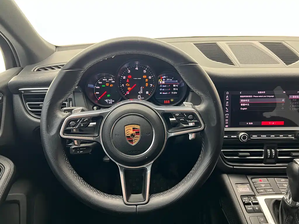 Porsche Macan — миниатюра 14