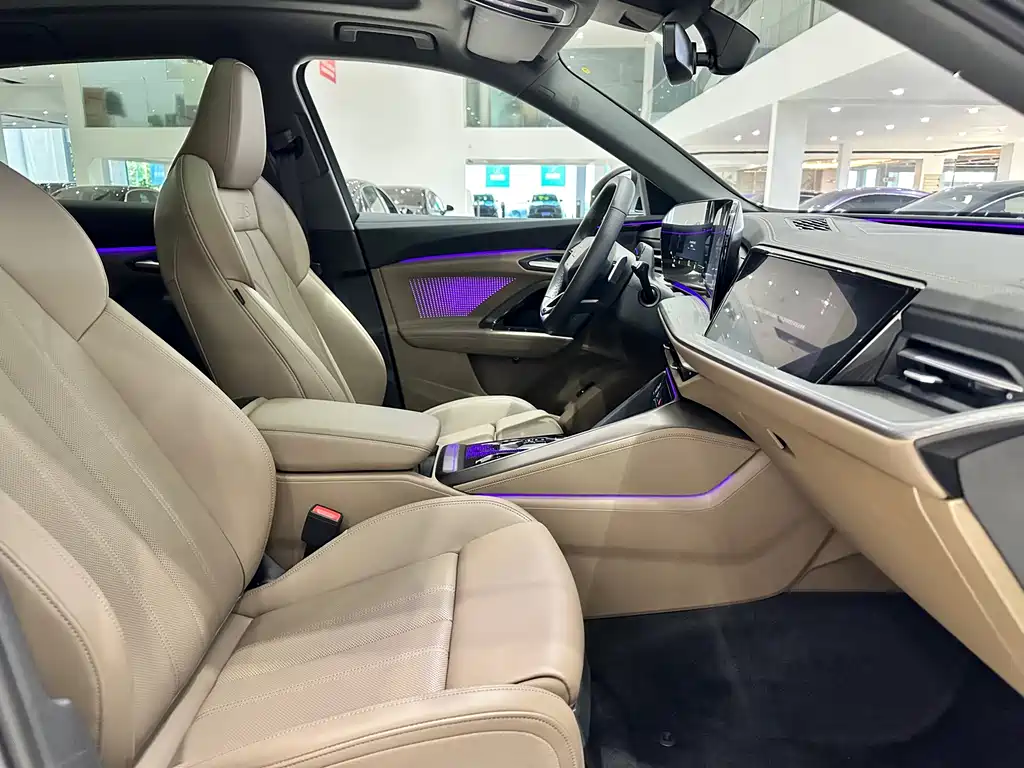 Audi Q5L — миниатюра 18