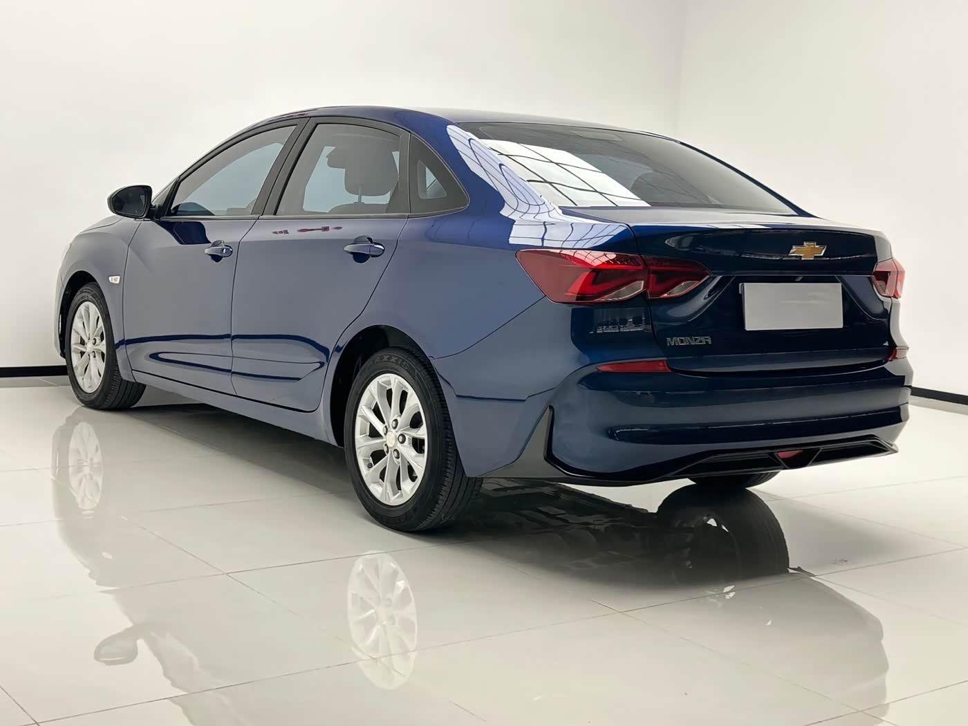 Chevrolet Monza 1.5 л 2023 г. Голубой, пробег 26000 км