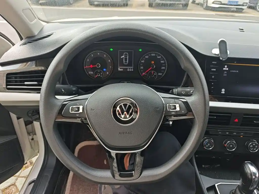 Volkswagen Lavida — миниатюра 11