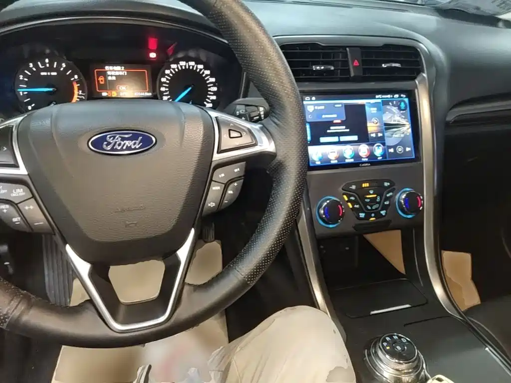 Ford Mondeo — миниатюра 10