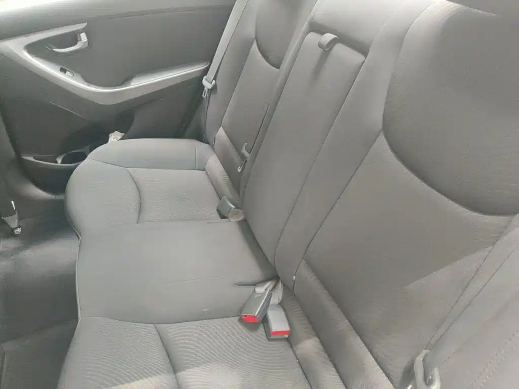Hyundai Elantra Langdong — миниатюра 15