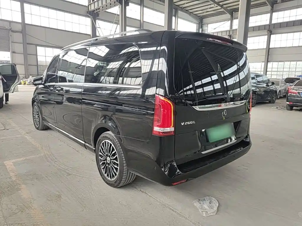 Mercedes-Benz V-Class — миниатюра 5