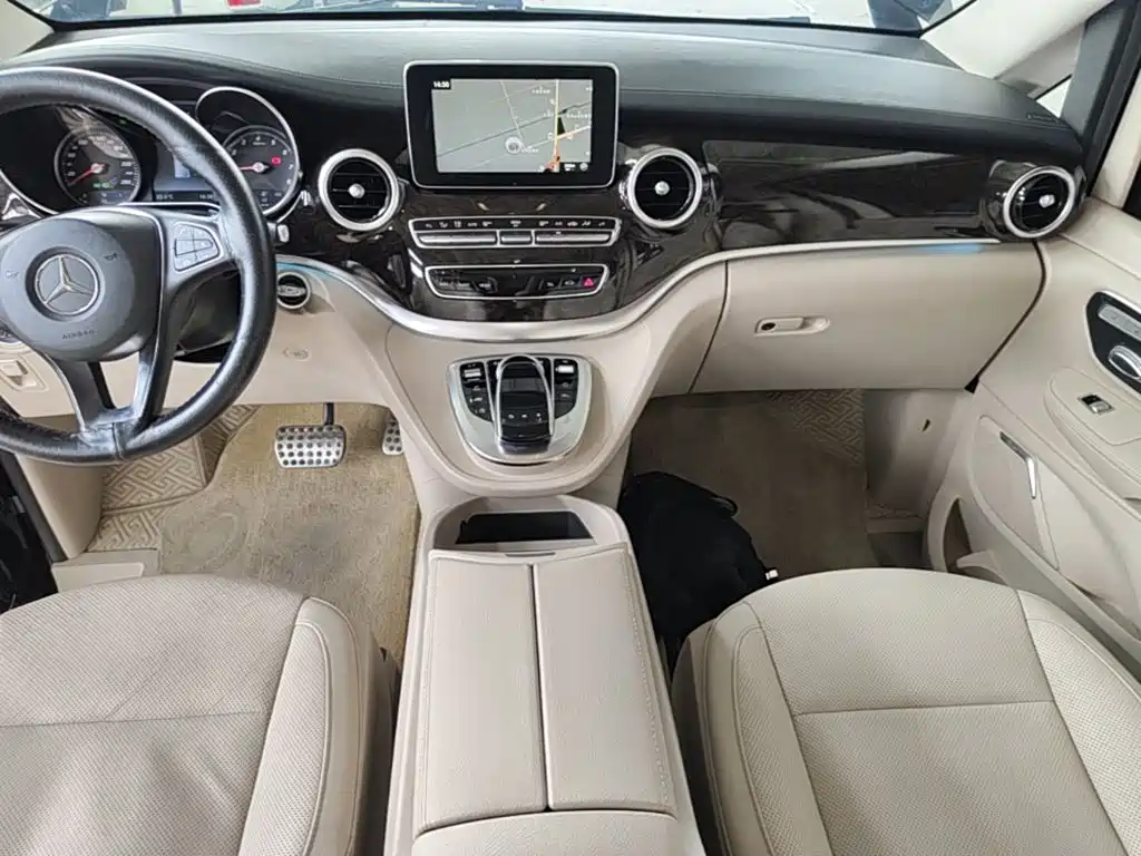 Mercedes-Benz V-Class — миниатюра 13