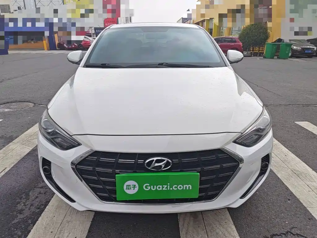 Hyundai Elantra — миниатюра 3