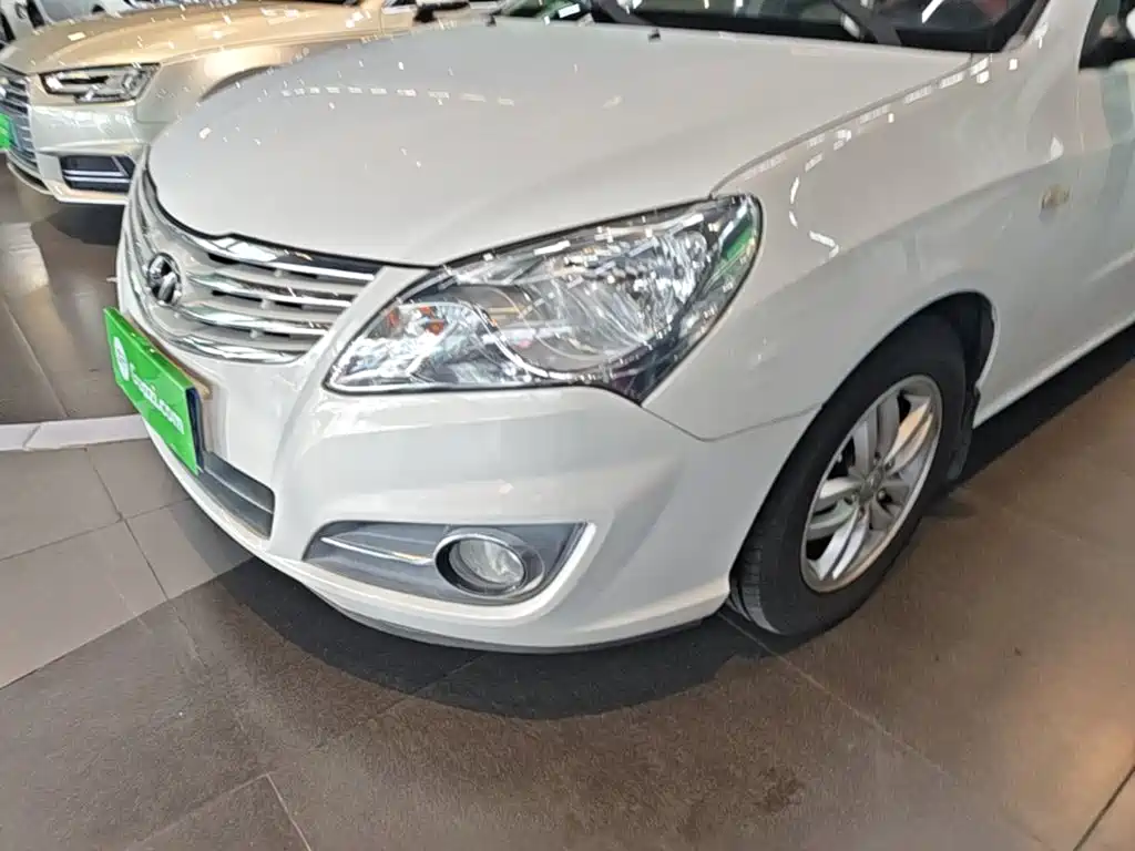 Hyundai Elantra — миниатюра 24