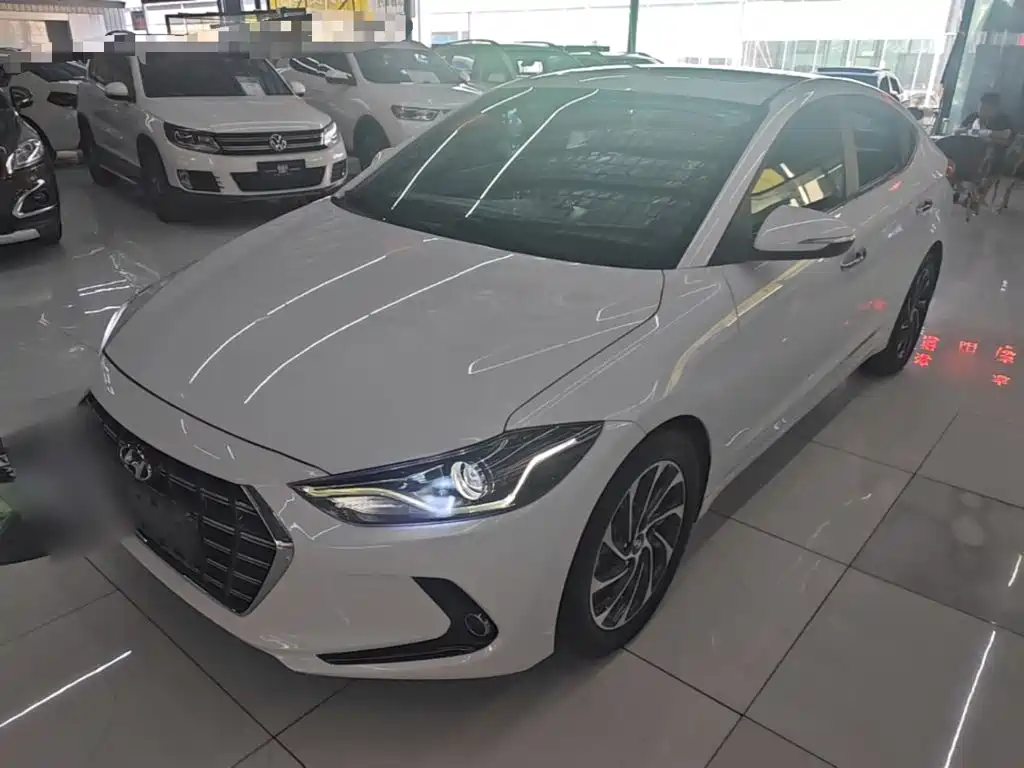 Hyundai Elantra — миниатюра 2