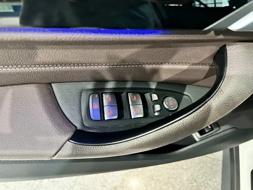 BMW X1 — миниатюра 13