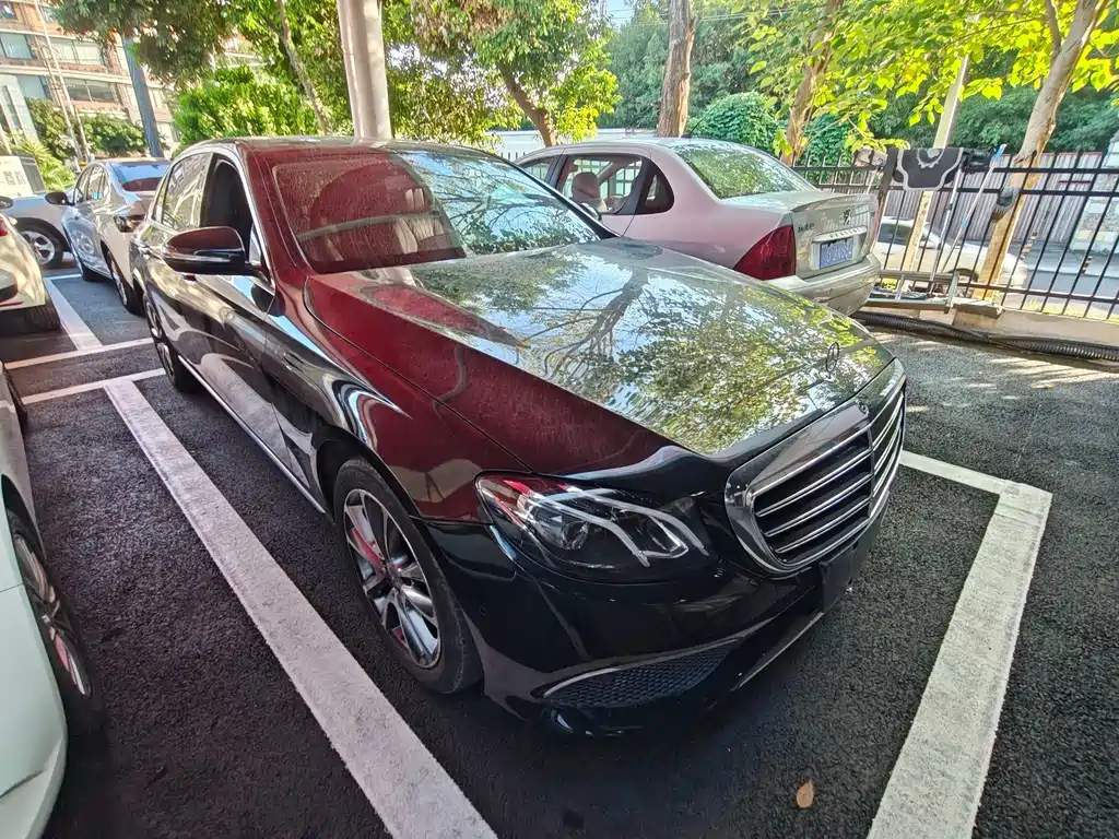 Mercedes-Benz E-Class — миниатюра 3