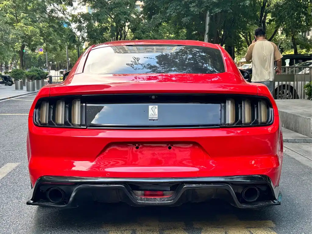 Ford Mustang — миниатюра 5