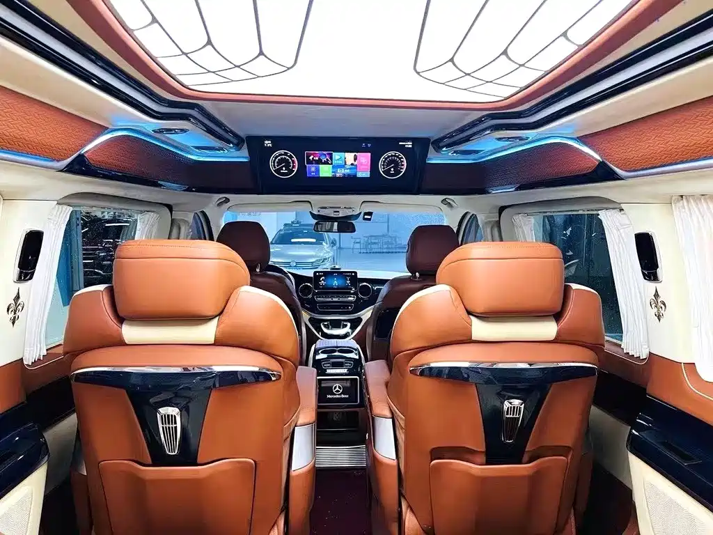 Mercedes-Benz V-Class — миниатюра 14