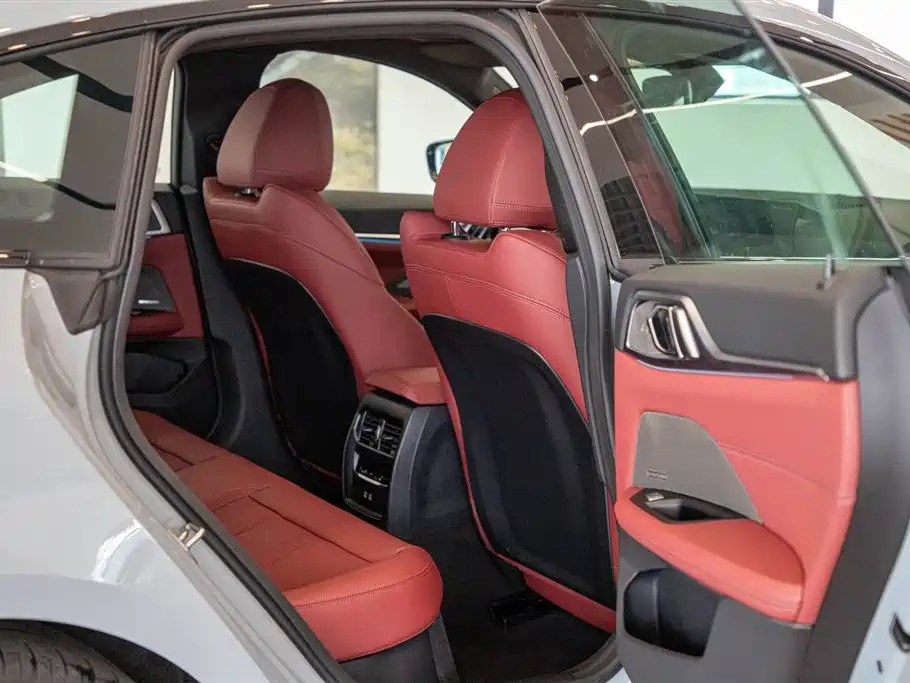 BMW 4 Series — миниатюра 15