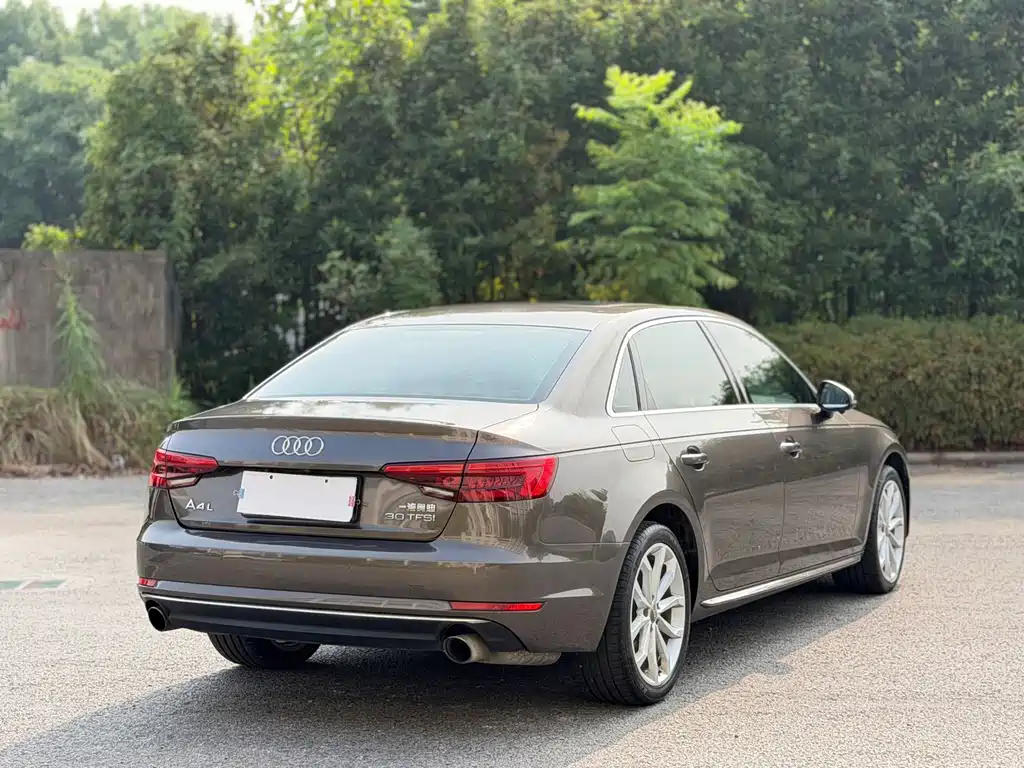 Audi A4L — миниатюра 4