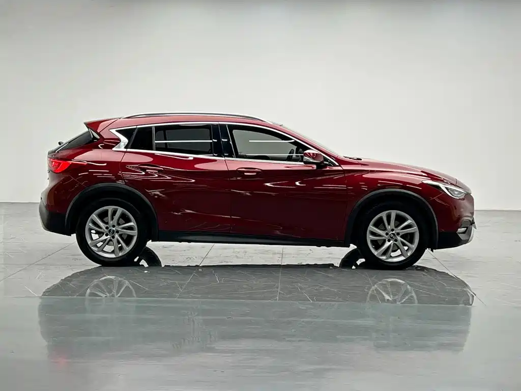 Infiniti QX30 — миниатюра 7