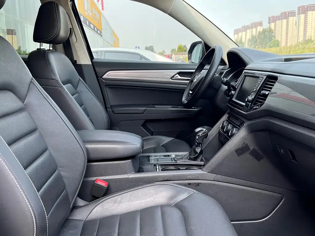 Volkswagen Teramont — миниатюра 5