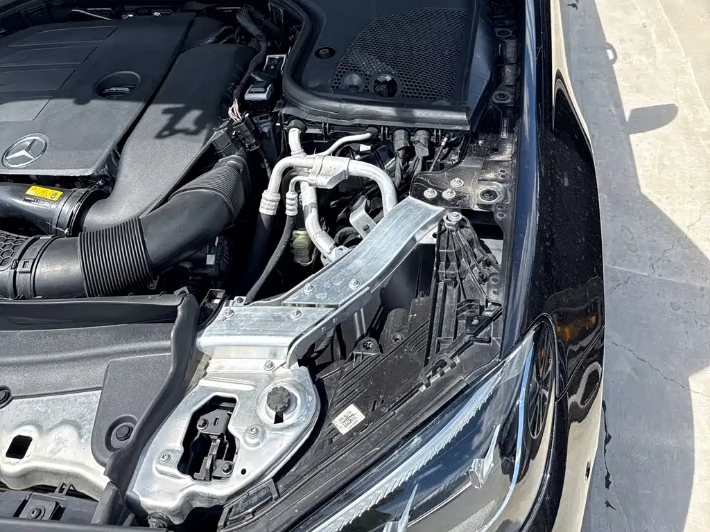 Mercedes-Benz E-Class — миниатюра 21